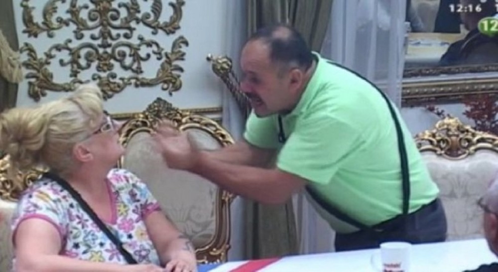 Zmaj Vesni psovao mrtvu majku (VIDEO)