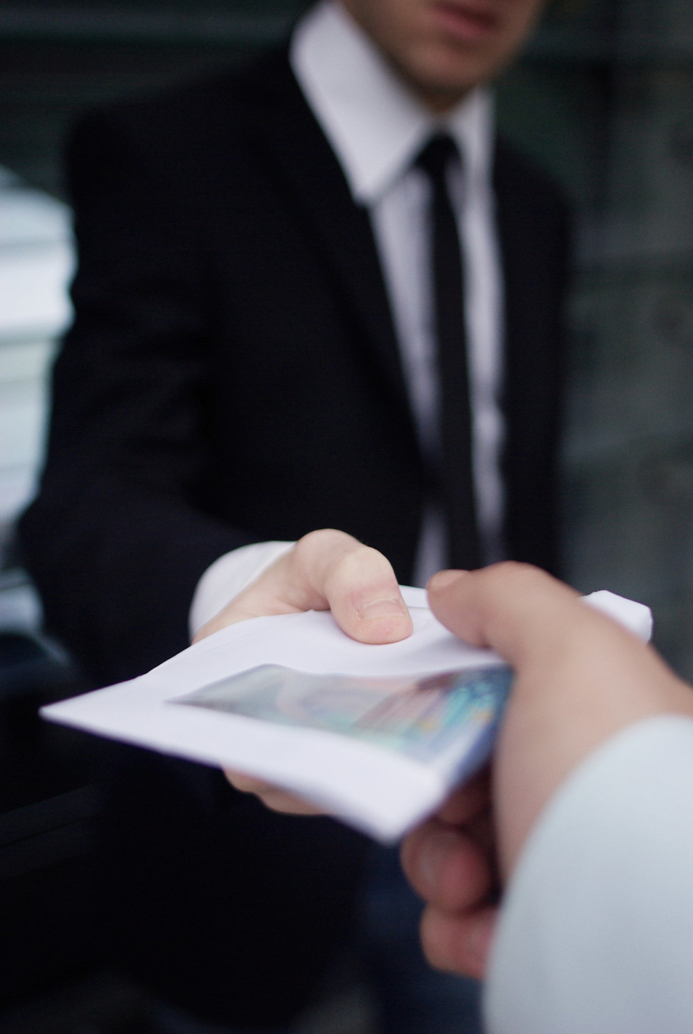 Sanitarna inspektorka pala zbog 5.000 dinara