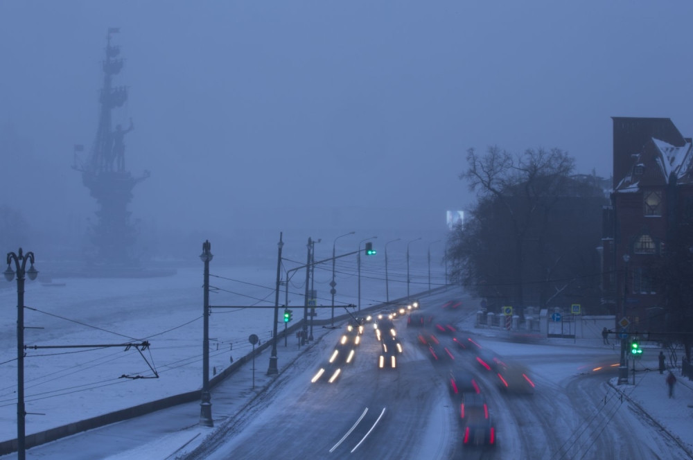 Sneg i vetar blokirali Moskvu