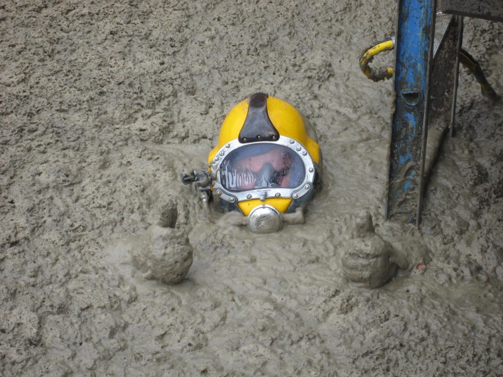 Ovaj majstor zaranja u fekalije i to voli! (FOTO)