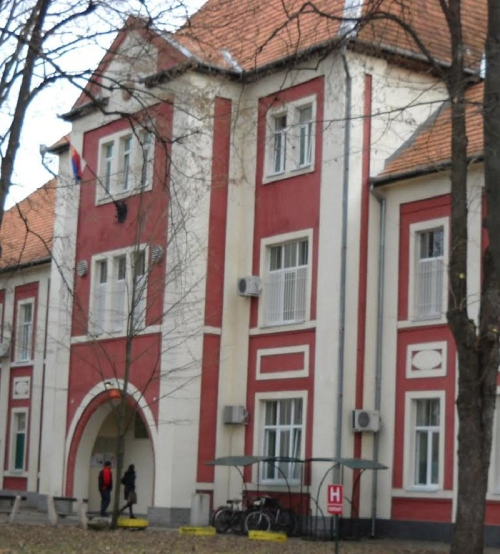 Jeli salame, pa dobili trihinelozu!