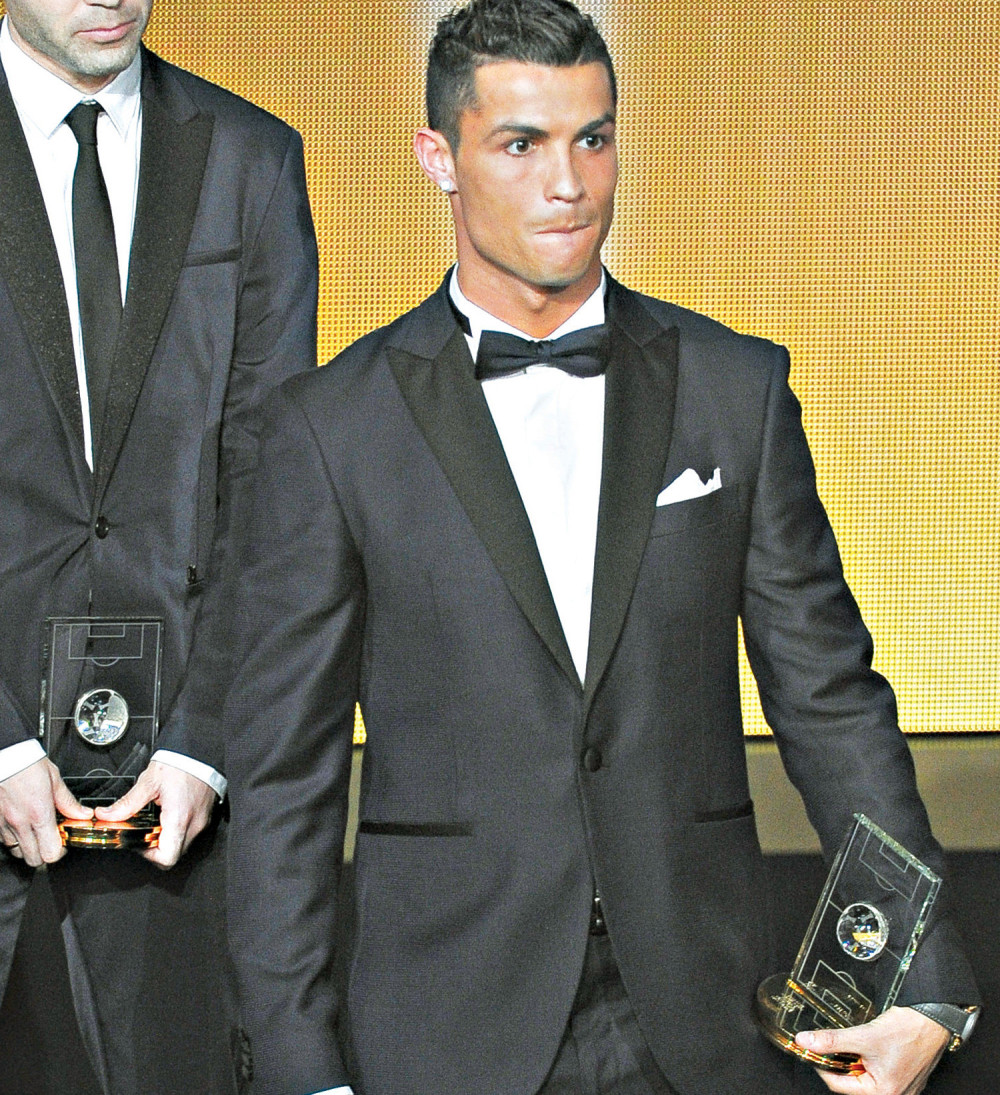 Pojavila se fotka devojke koju je ANALNO SILOVAO RONALDO, uz NJENU UZNEMIRUJUĆU PORUKU! (FOTO)