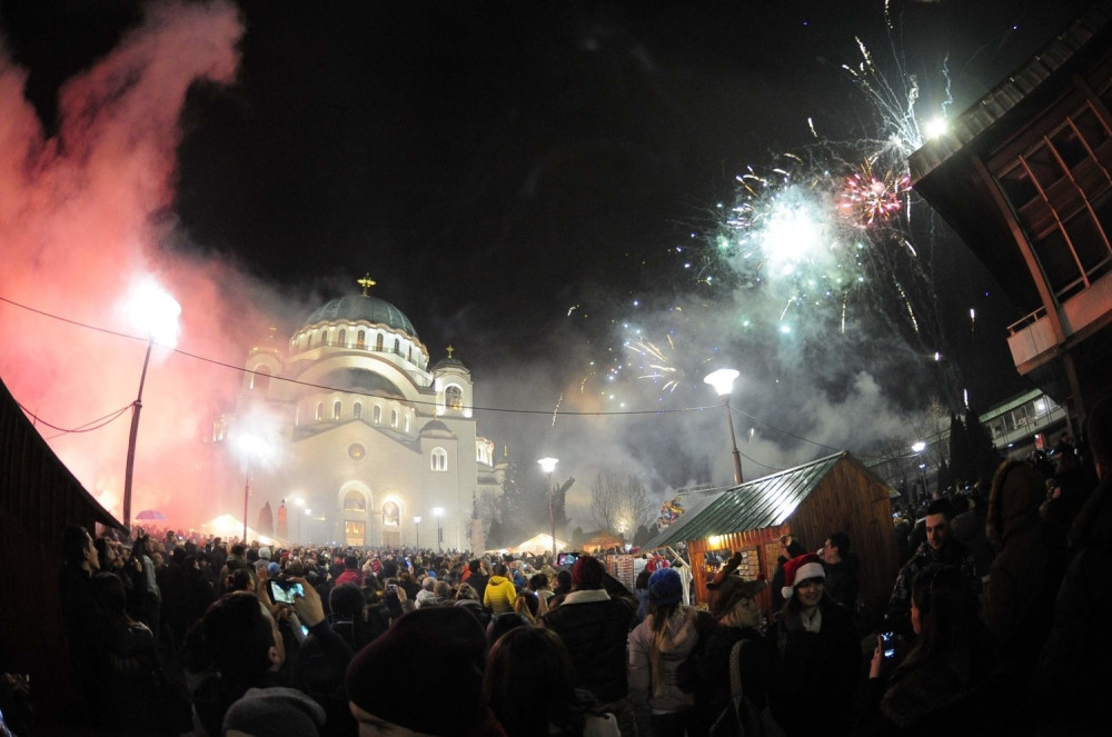 Novogodišnji vatromet kod Hrama Svetog Save (FOTO GALERIJA)