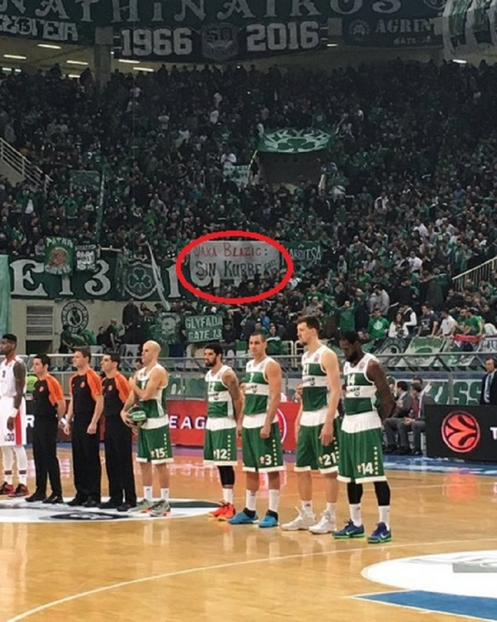 Navijači PAO vređali Jaku Blažića!