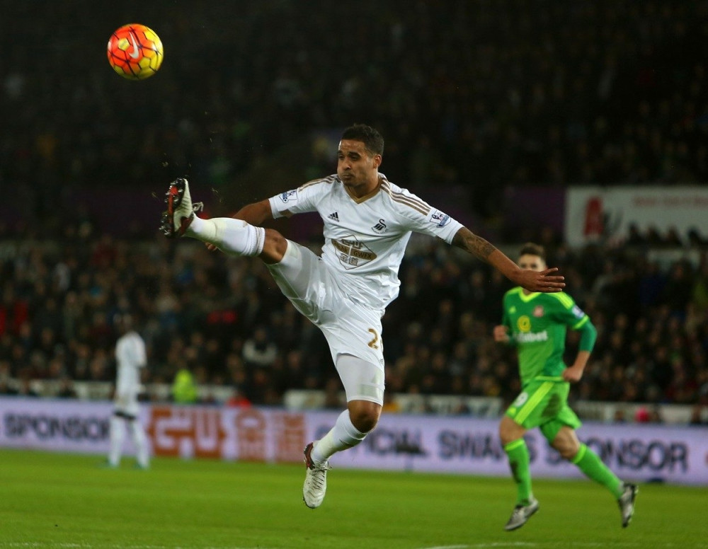 Igraču Svonsija poništen crveni karton!