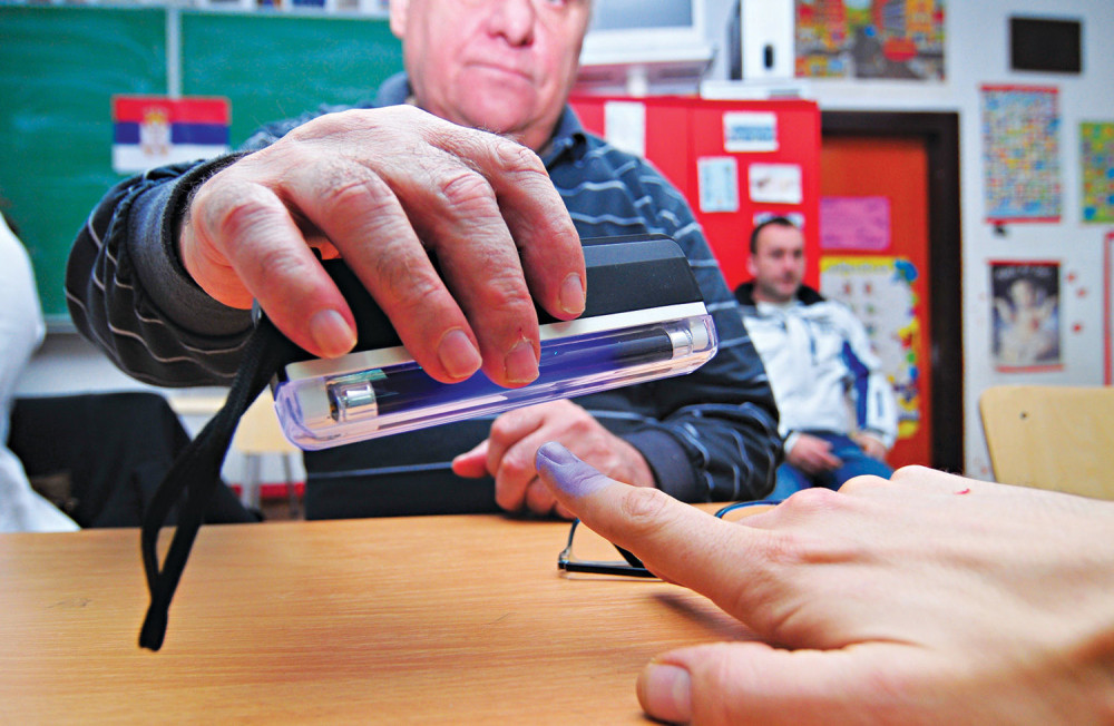 Strankama za izbore dajemo 600 miliona!