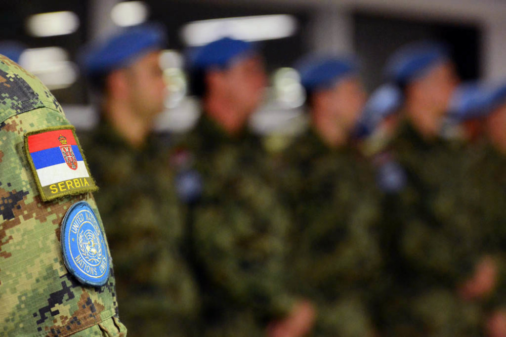 Pucnjava ispred srpske kasarne?!