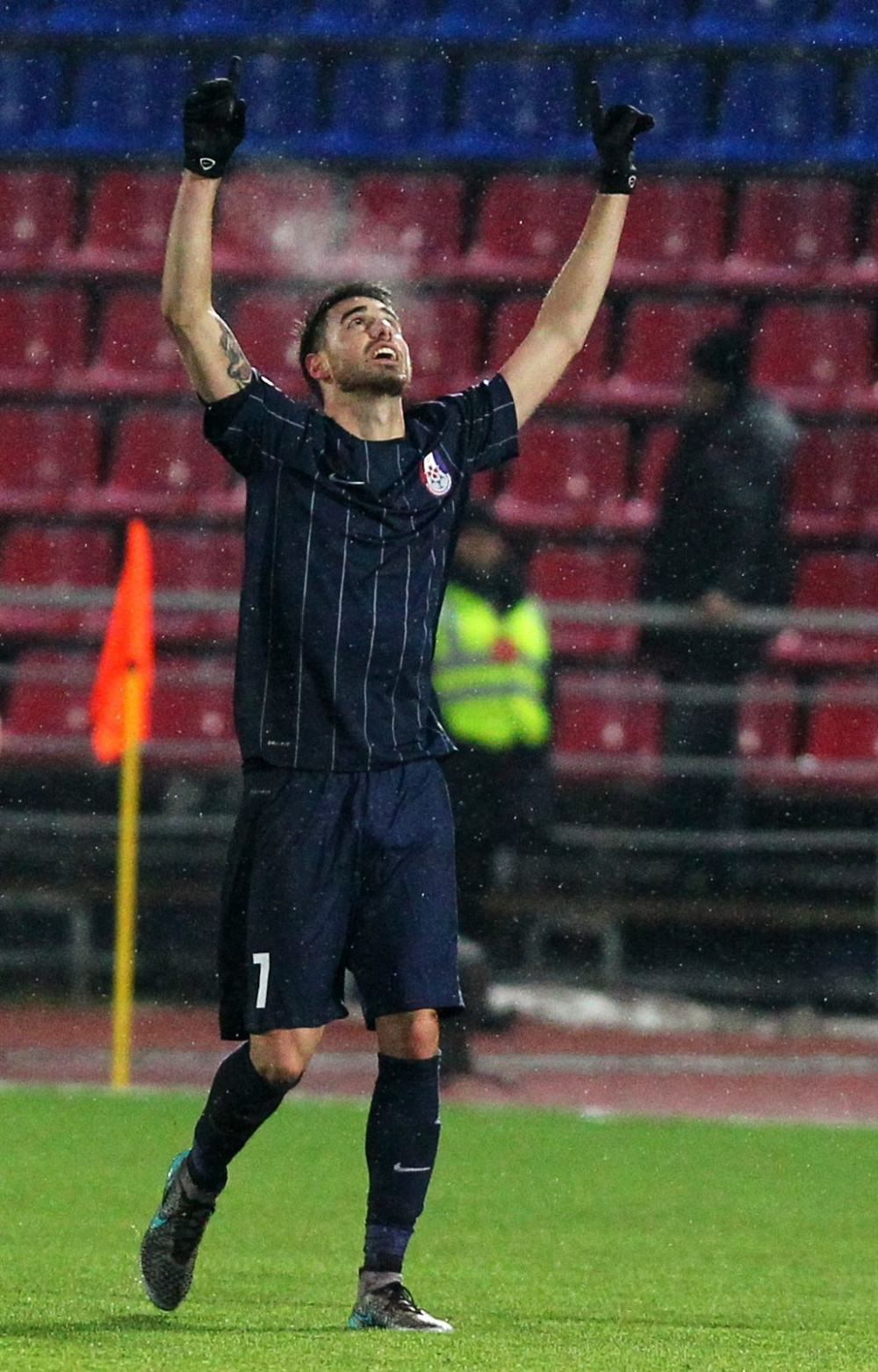 Le Talek potpisao za Zvezdu!