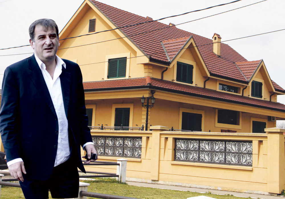 Čumetu kum obio sef?