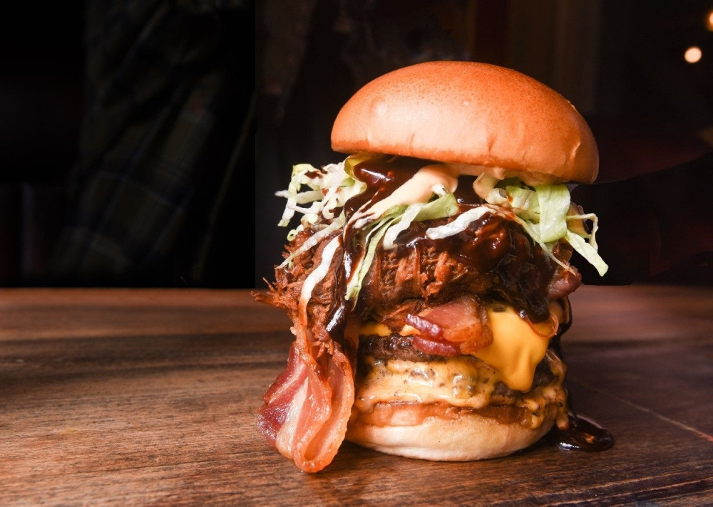 Ovo je trostruka pljeskavica! (FOTO)