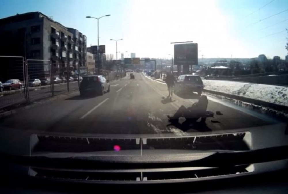 Auto udario pešaka kod Franša (VIDEO)