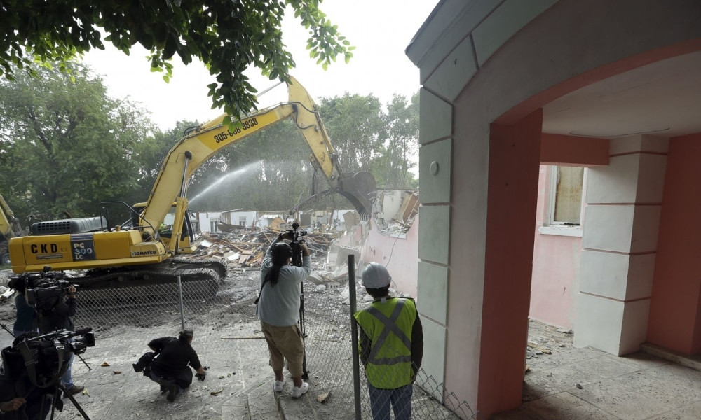 Počelo rušenje vile Pabla Eskobara