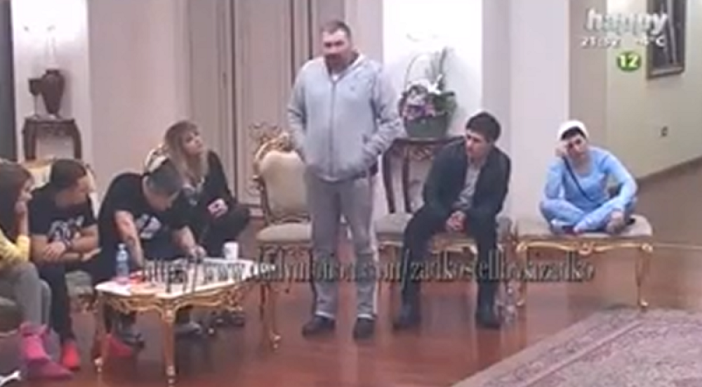 Bivši policajac u "Parovima" ukućani poludeli! (VIDEO)