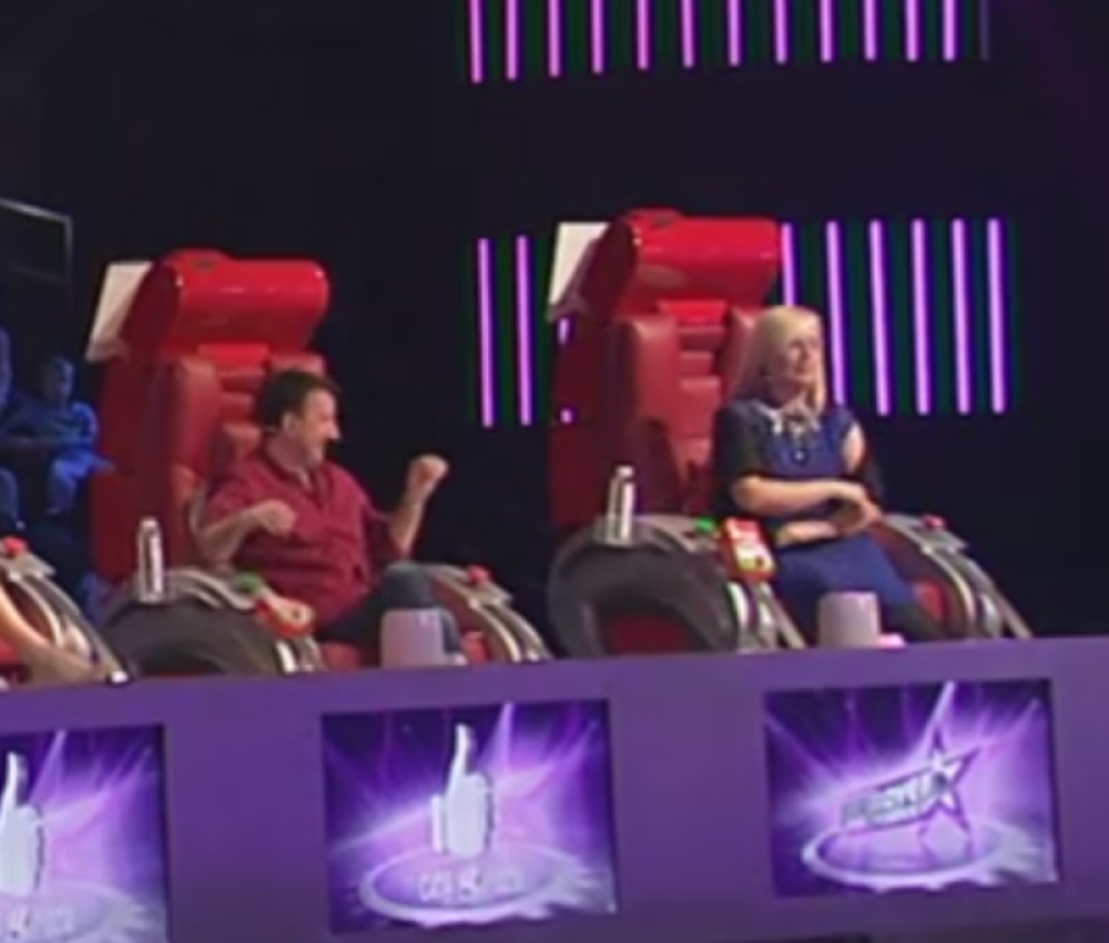 Leontina spustila Hariju stolicu! (VIDEO)