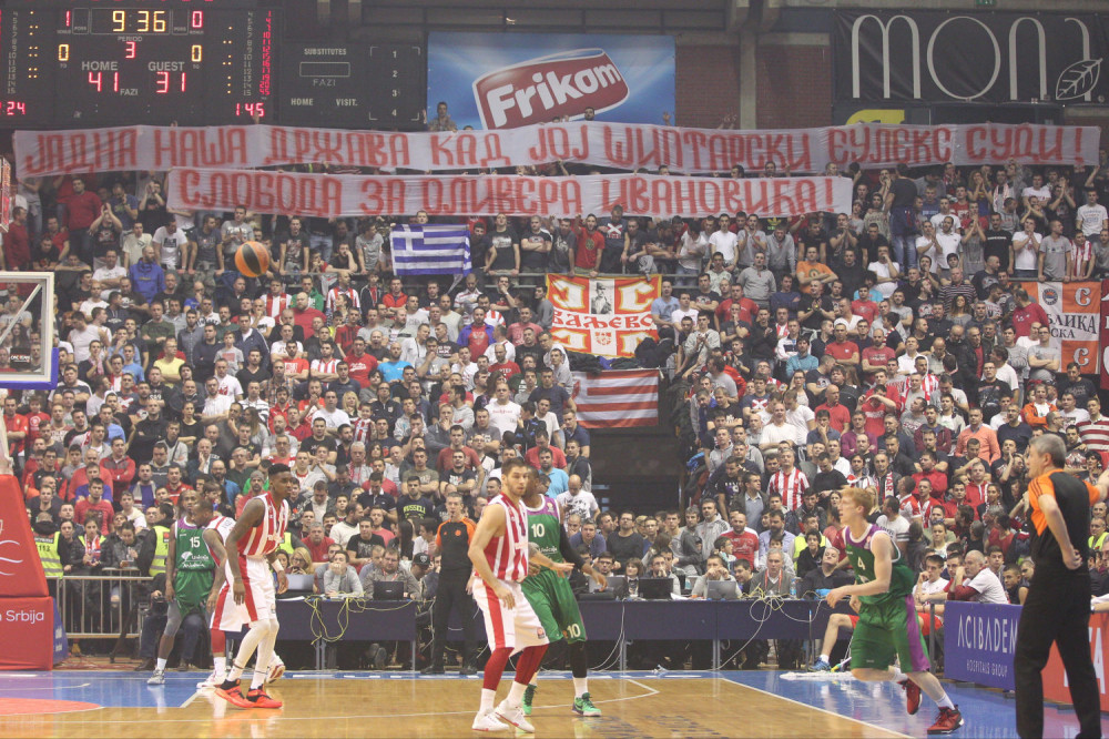 "Delije" ogorčene presudom Ivanoviću! (FOTO)