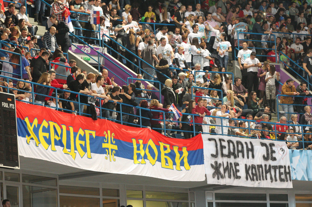 Ozbiljna fašistička provokacija u Herceg Novom (FOTO)