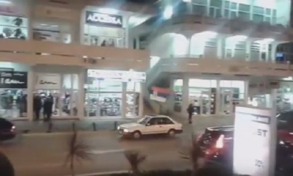 Euforija na ulicama crnogorskih gradova zbog pobede Srbije (VIDEO)