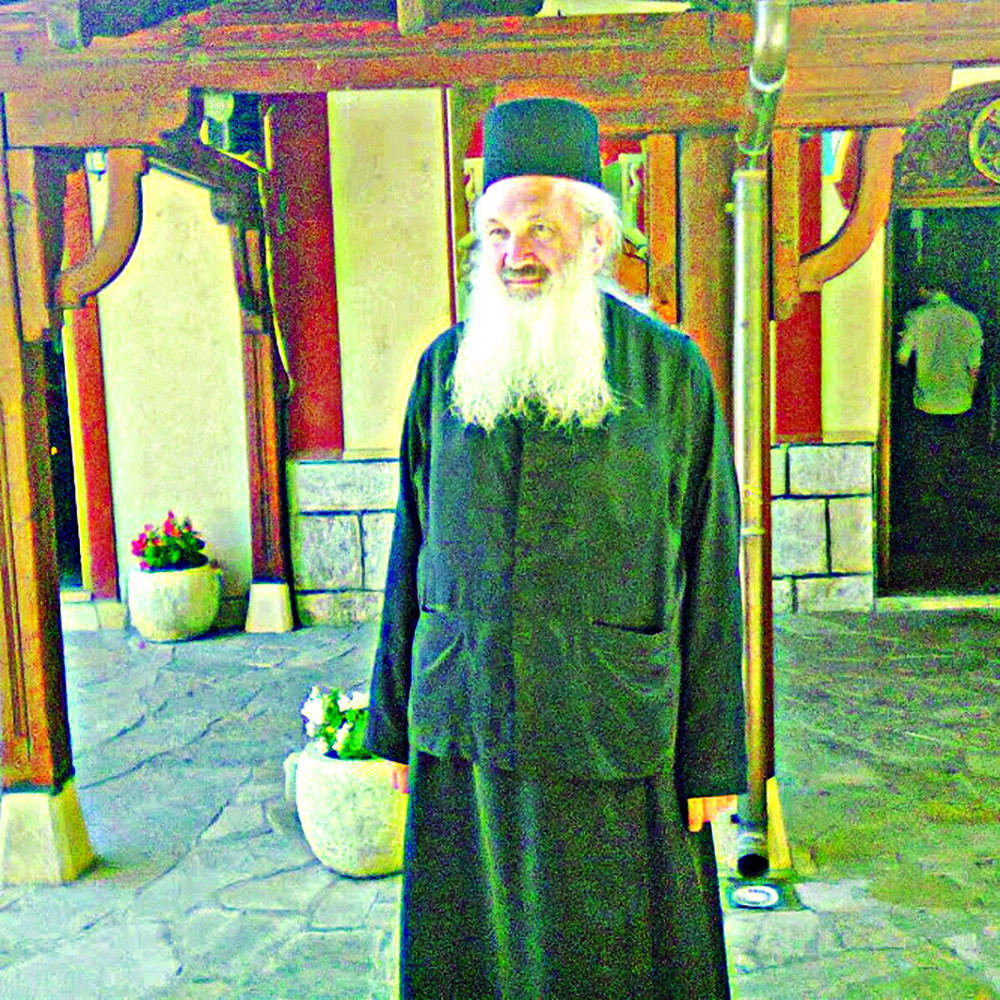 Služim praznu crkvu!