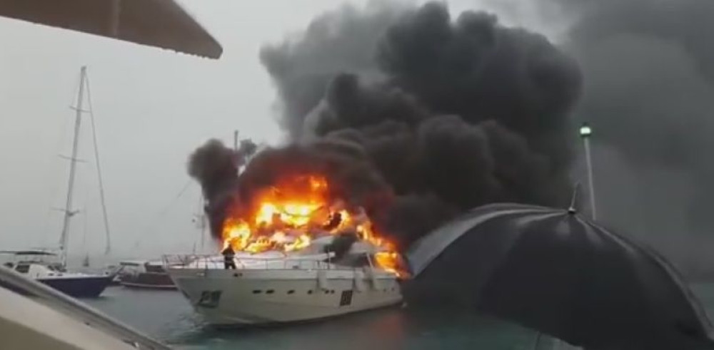 Izgorela jahta poznatog biznismena (VIDEO)