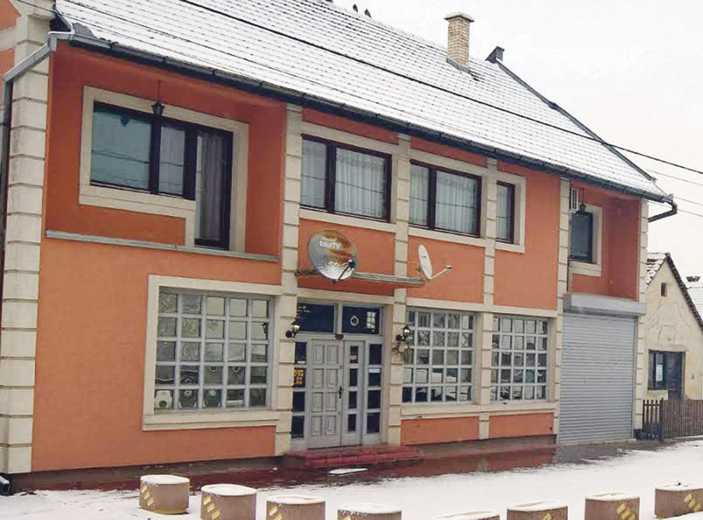 Isterao goste da bi ubio bivše ortake!