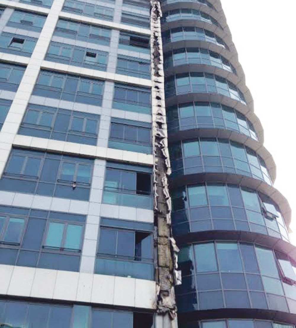 Dali 5.000 evra za kvadrat, a kupaju se žutom vodom!