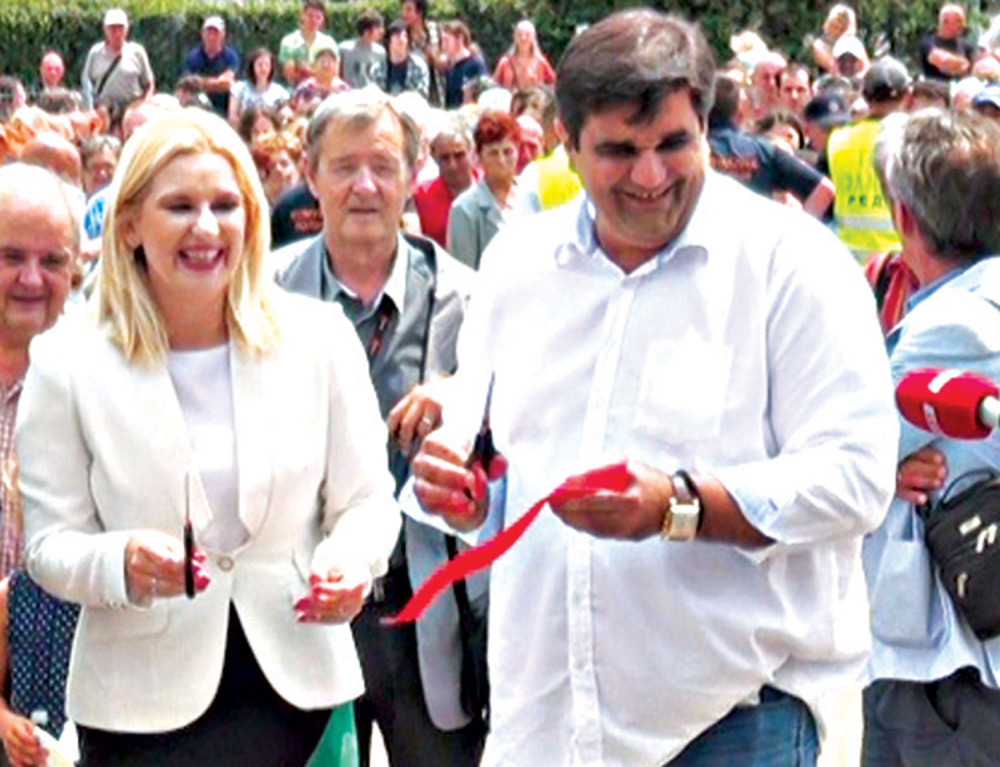 Mirković: „Zorana aplaudira Vučiću, a psuje ga i mrzi!”