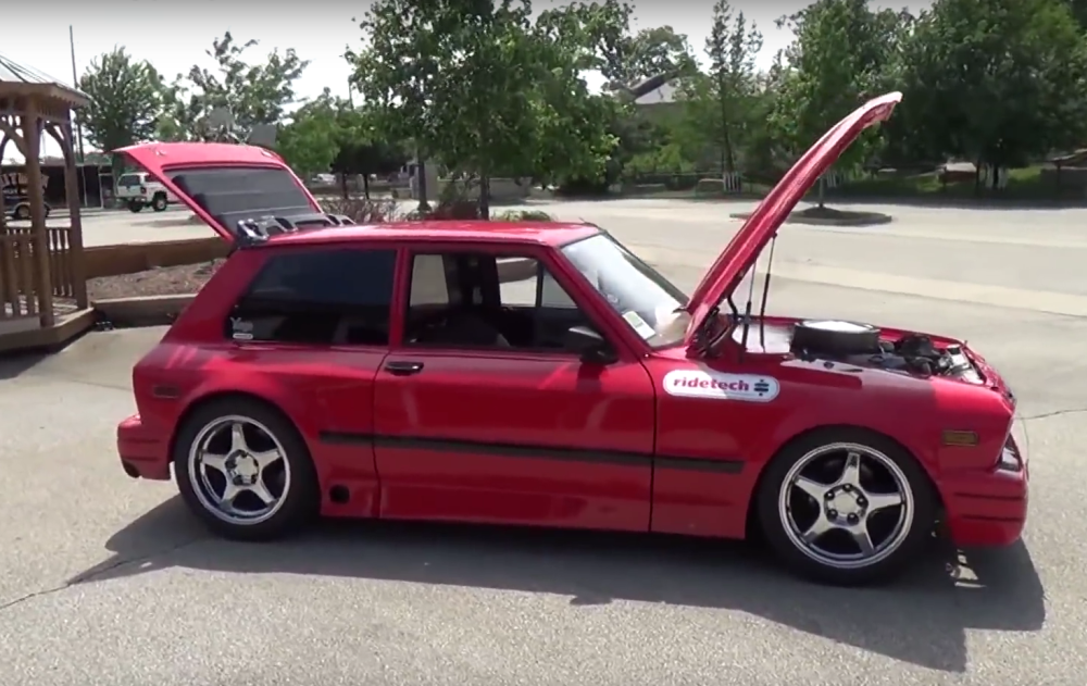 Ovaj jugo ima dva motora i 900 'konja' (VIDEO)