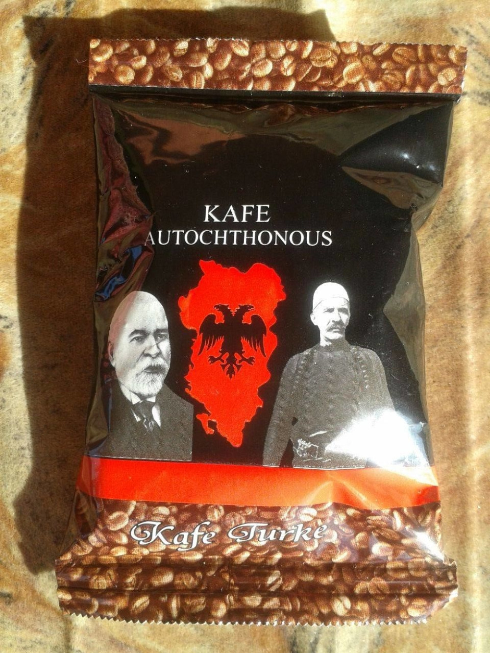 U Crnoj Gori piju kafu "Velika Albanija"