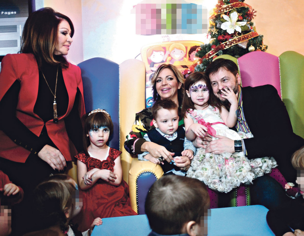 Neda kupila tijare svojim princezama