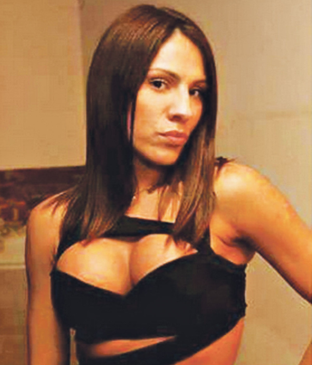 Sandra Afrika povećala usne!