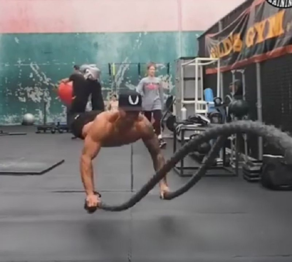 Kakav snažan baja (VIDEO)