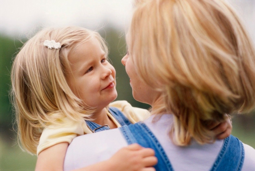 Majku i ćerku (4) pronašli žive u blatu