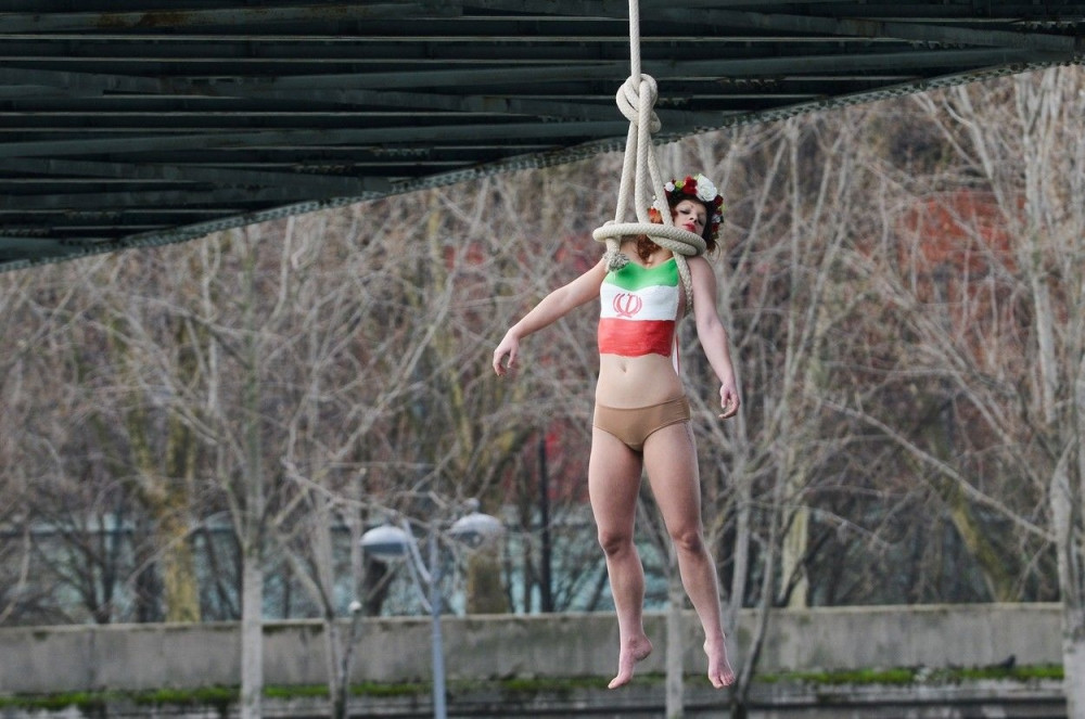 Golim grudima na Rohanija (FOTO + VIDEO)