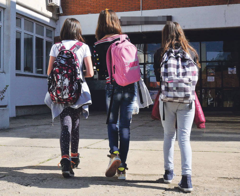 Tinejdžeri smislili novu ŠOKANTNU IGRU! Razlog će vas RAZBESNETI!