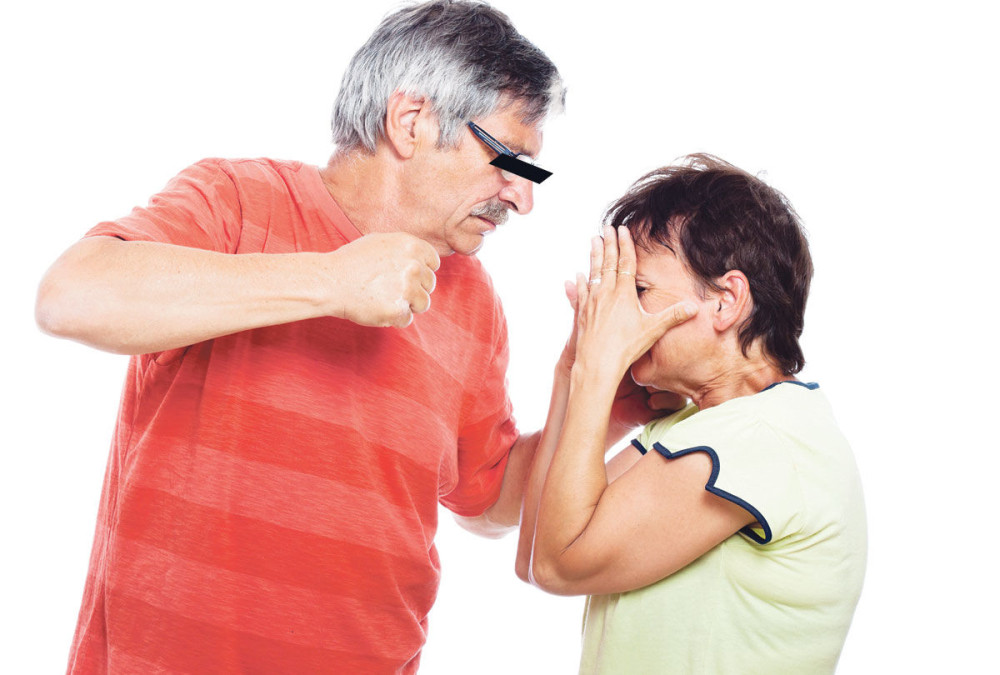 Majku gađao testom i prosuo joj pasulj na glavu!