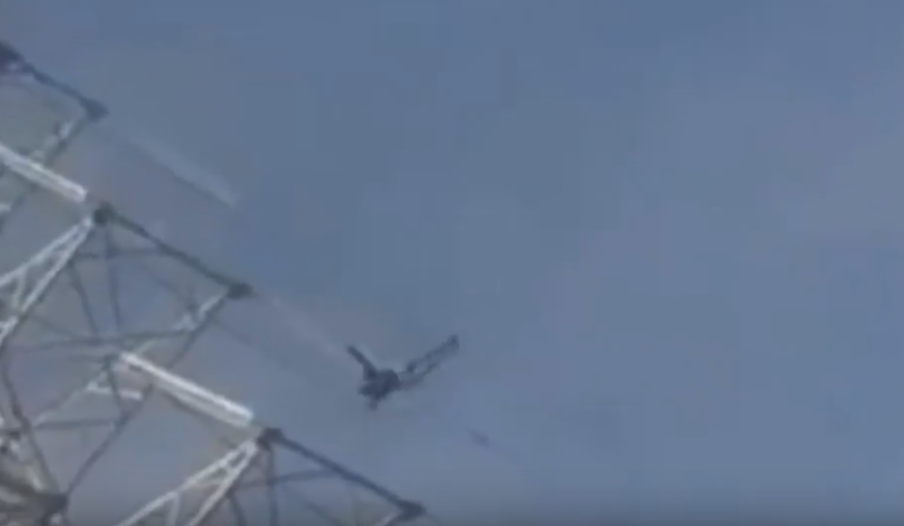 Ubio se skokom s dalekovoda! (UZNEMIRUJUĆI VIDEO)