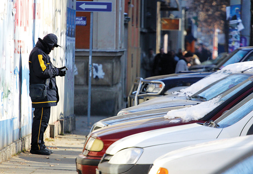 Ako ste dobili ovakve KAZNE ZA PARKIRANJE odmah trčite u POLICIJU!