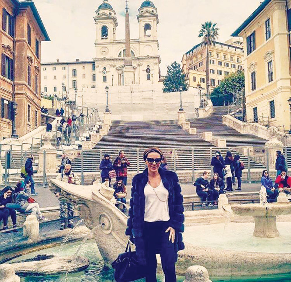 Romana pobegla u Rim