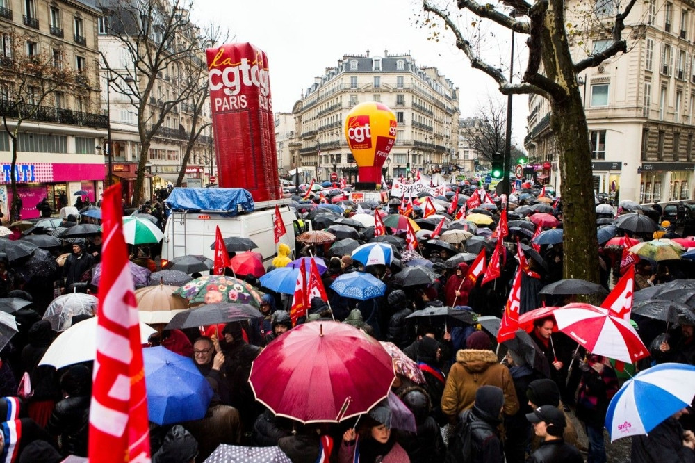 Protest zbog produženja vanrednog stanja (FOTO)
