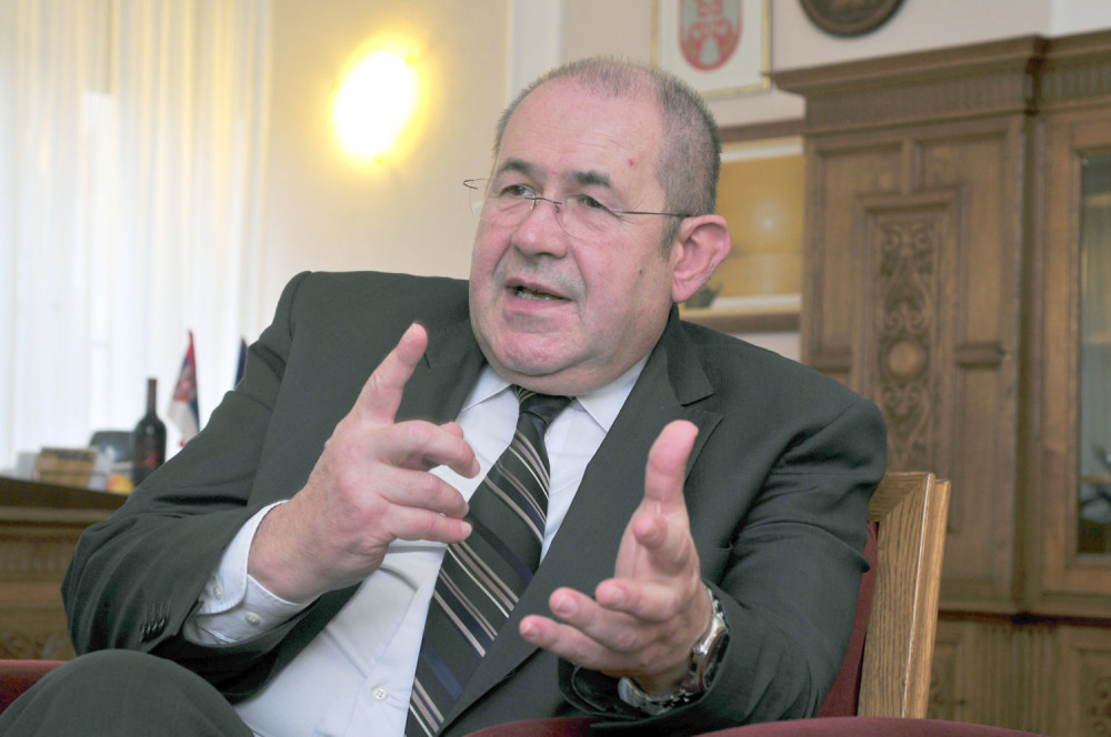 Politički cverglan neće uspeti da nas protera