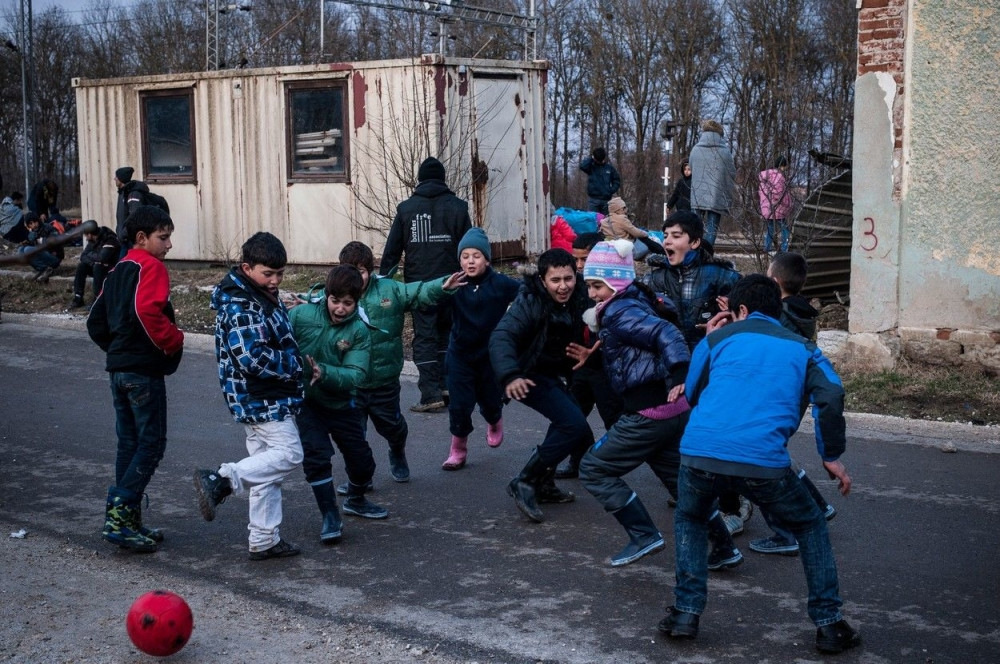 Nestalo najmanje 10.000 dece izbeglica