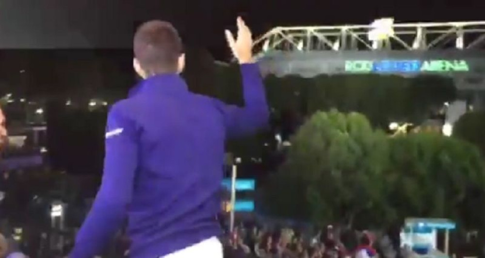 Đoković: Idem kući bos, briga me, imam trofej!