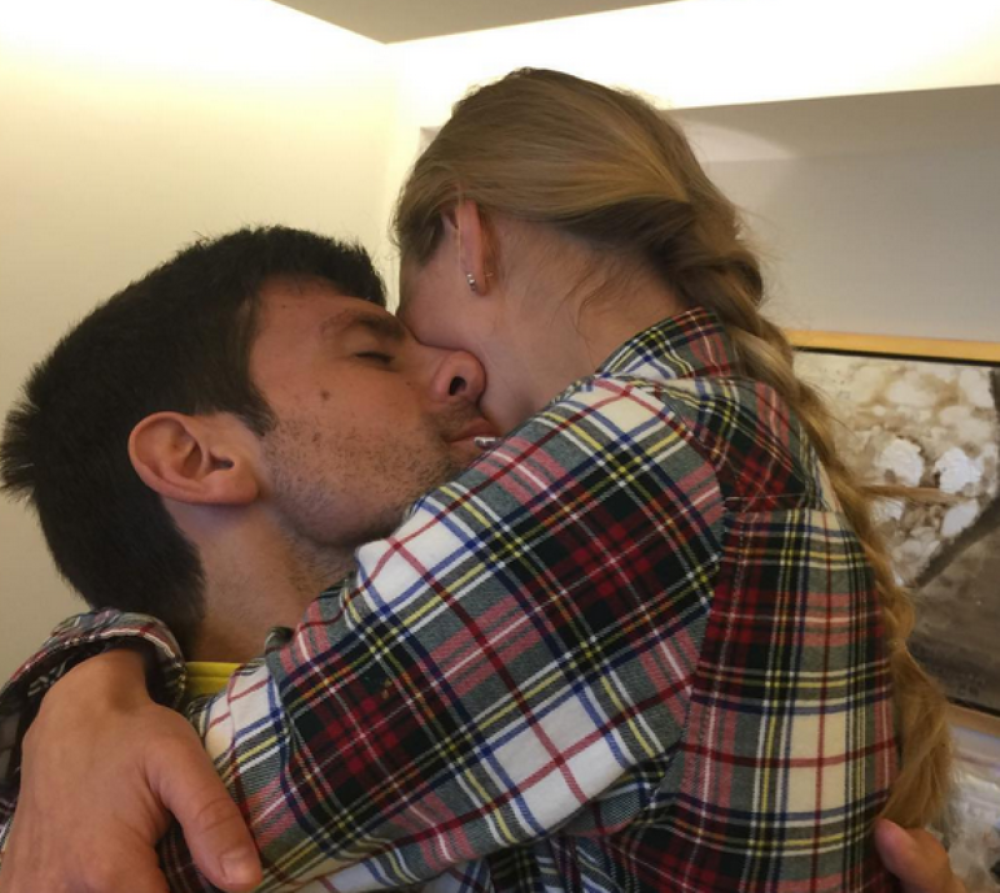 Jelenina čestitka Novaku raznežila ceo svet!