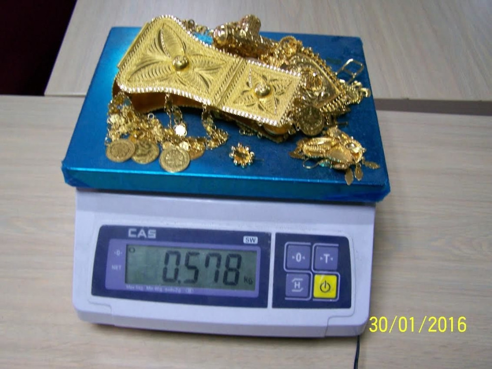 Švercovali zlato i dijamante (FOTO)