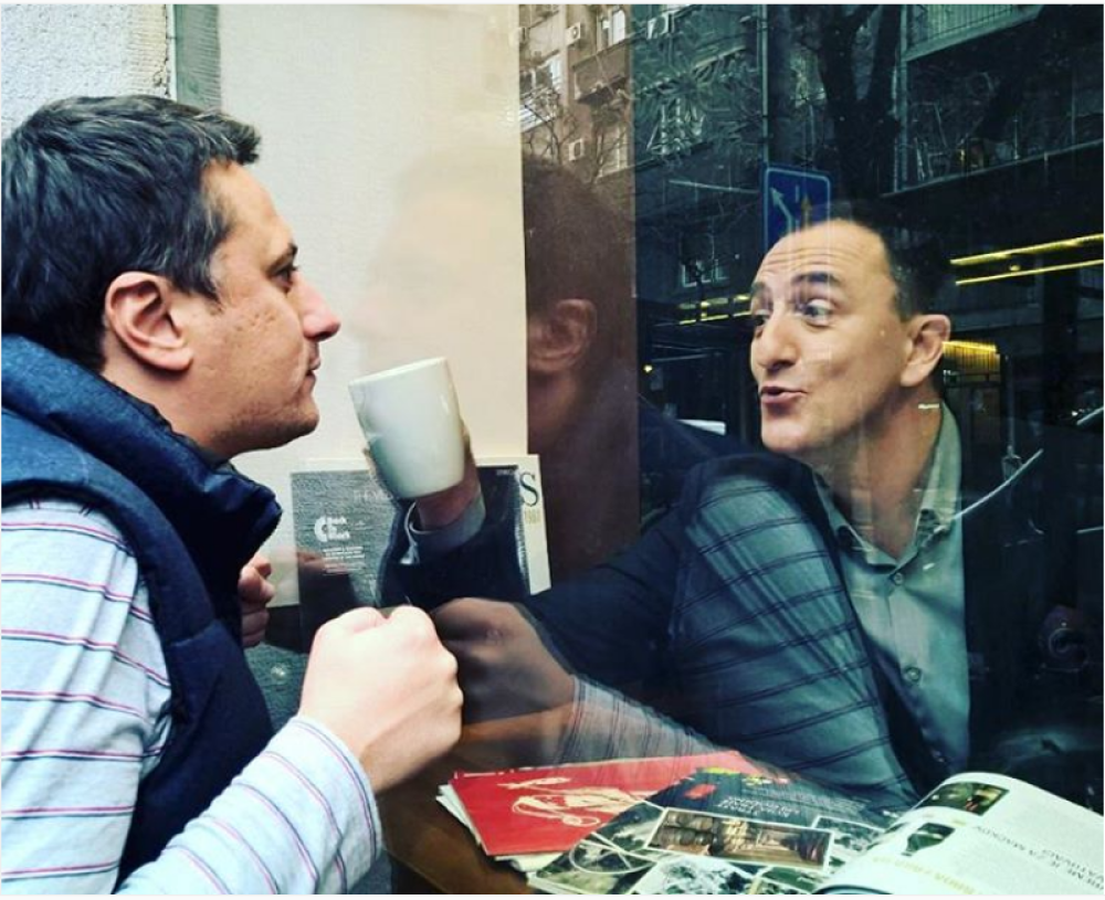 Sergej glumi u seriji "Andrija i Anđelka"