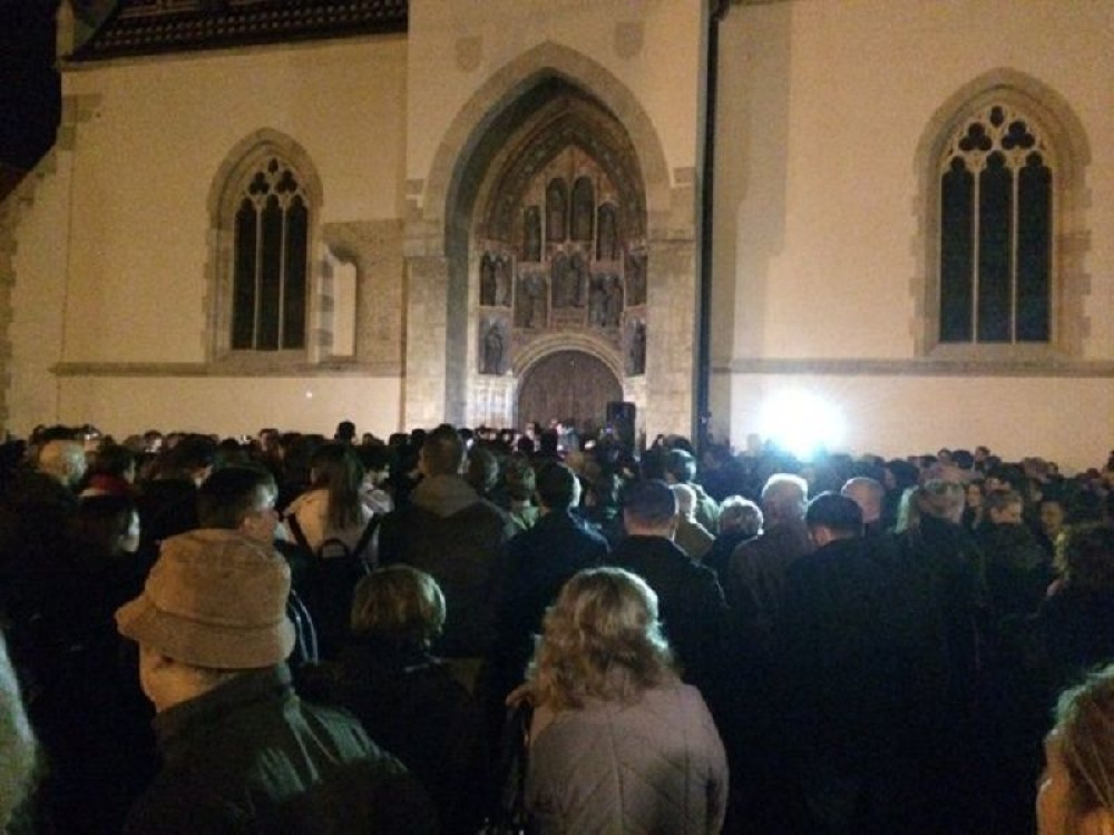 "Izdajnici" protestuju u centru Zagreba