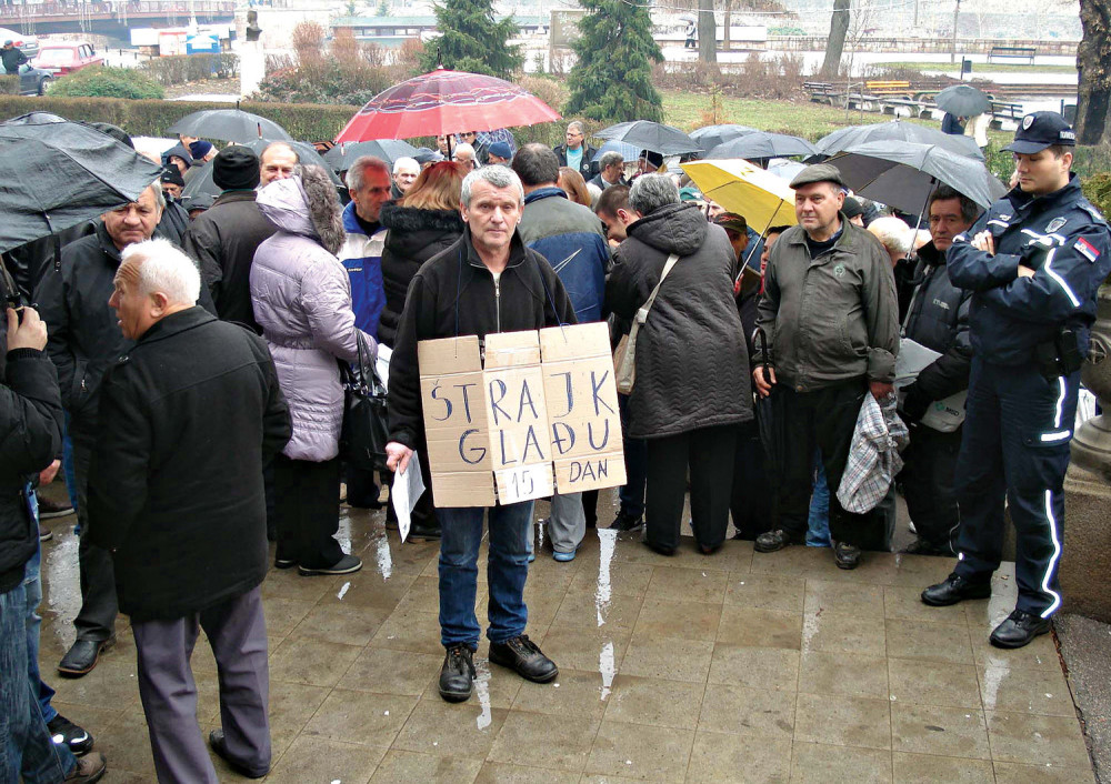 Gladni radnici štrajkuju glađu
