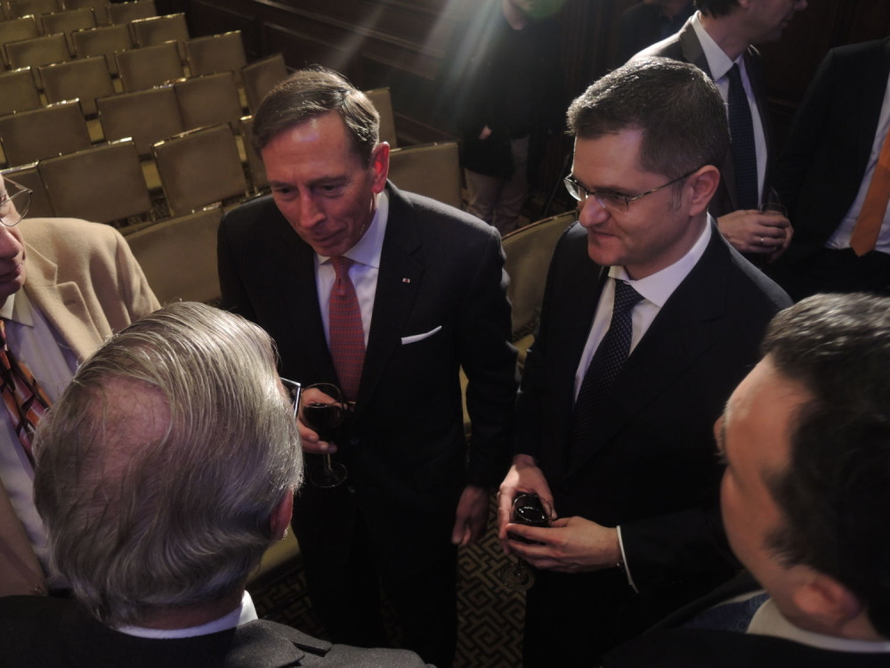 Jeremić polemisao s bivšim šefom CIA