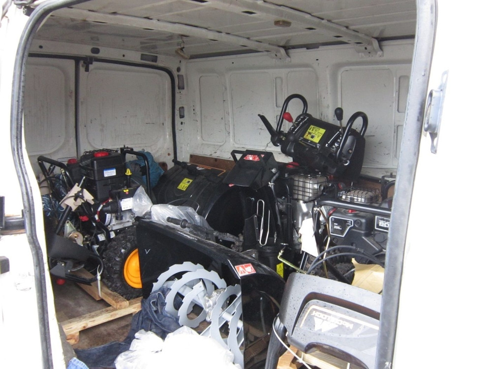 Zaplena mašina za čišćenje snega