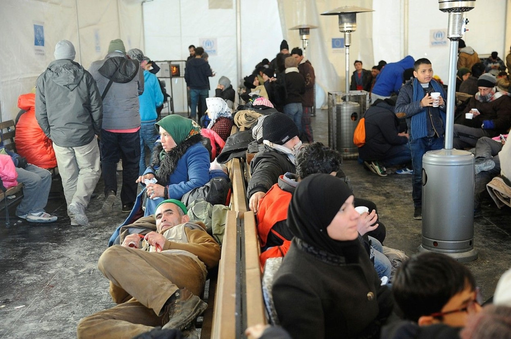 EU uvodi nove mere za azilante